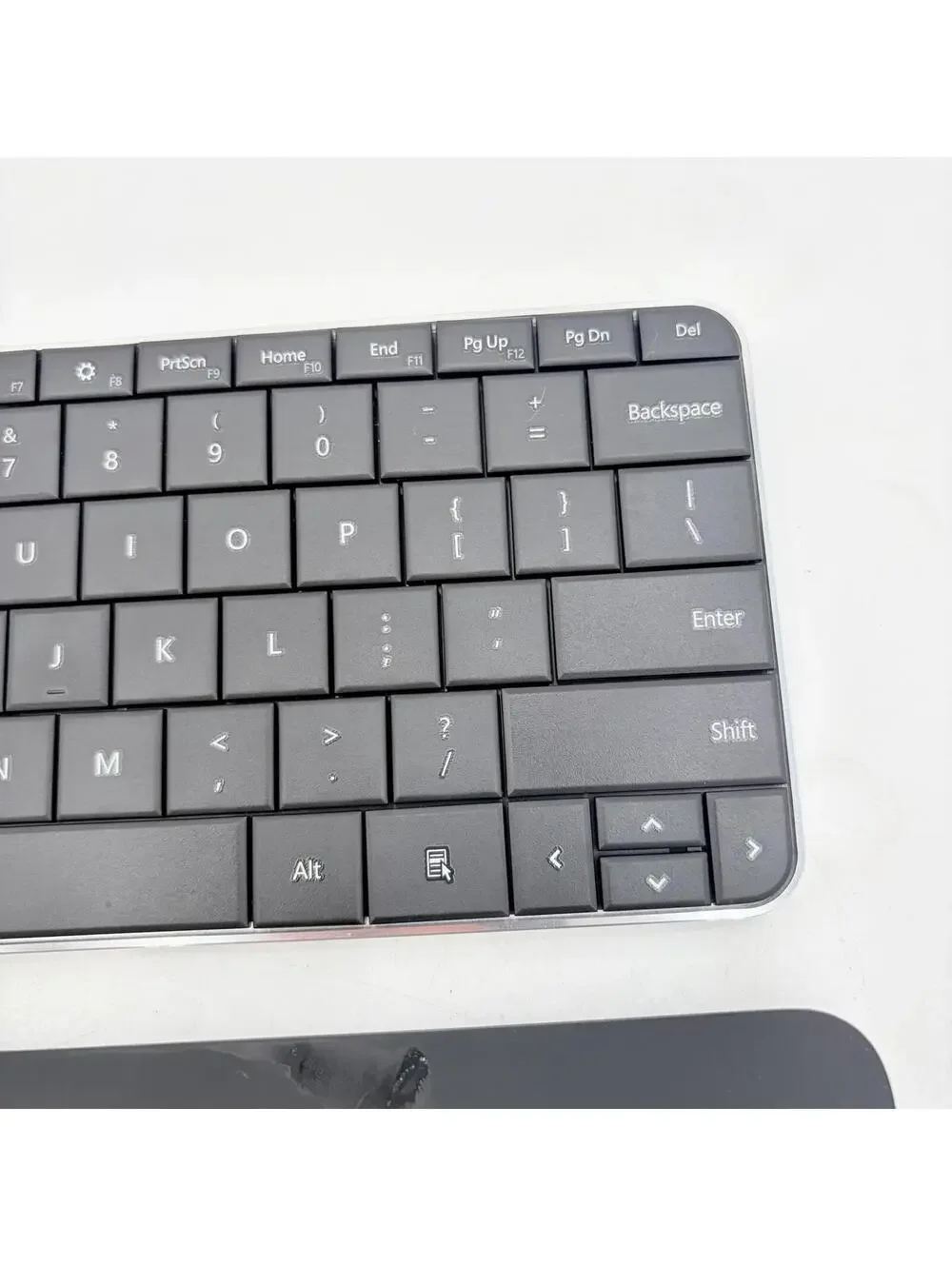Microsoft Wedge Mobile Keyboard Wireless Bluetooth Portable W/Cover Model 1521